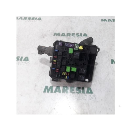 Citroen - C-Crosser - Fuse box