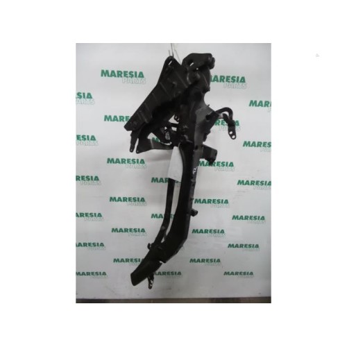 Peugeot - 307 - Tailgate hinge
