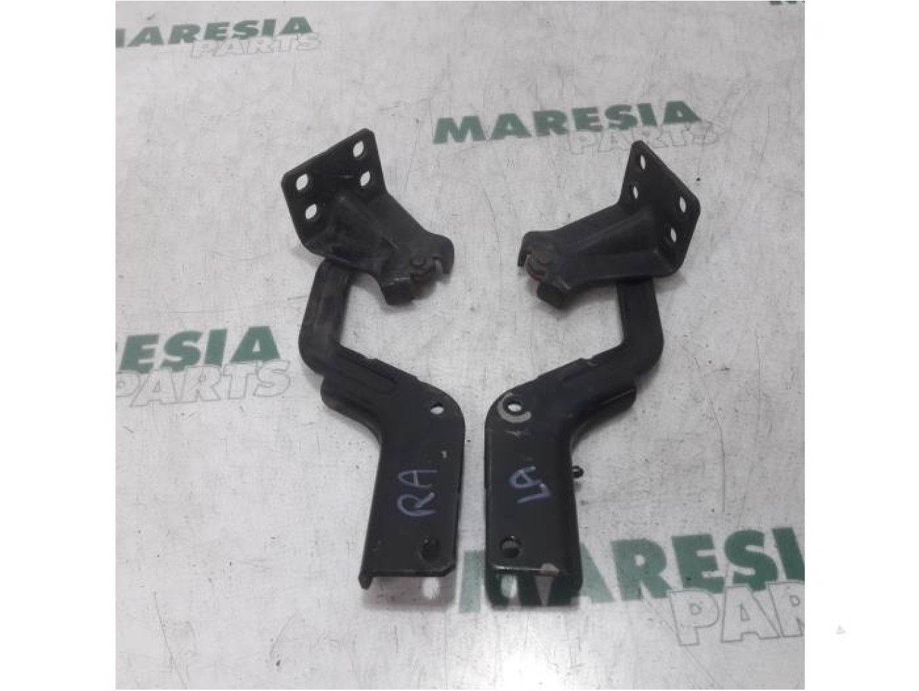 Citroen - C-Crosser - Tailgate hinge