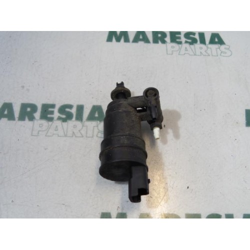 Renault - Espace - Windscreen washer pump