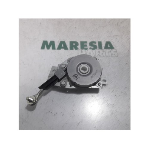 Citroen - C-Crosser - Tailgate hinge