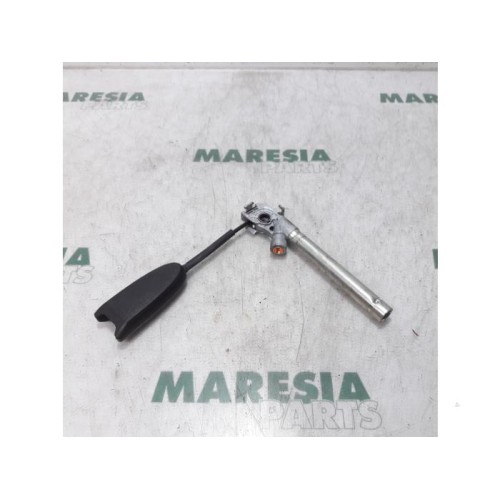 Renault - Megane - Gordelspanner links