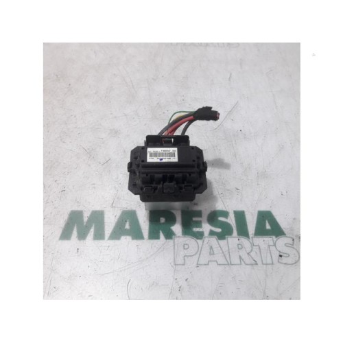 Renault - Megane - Heater resistor