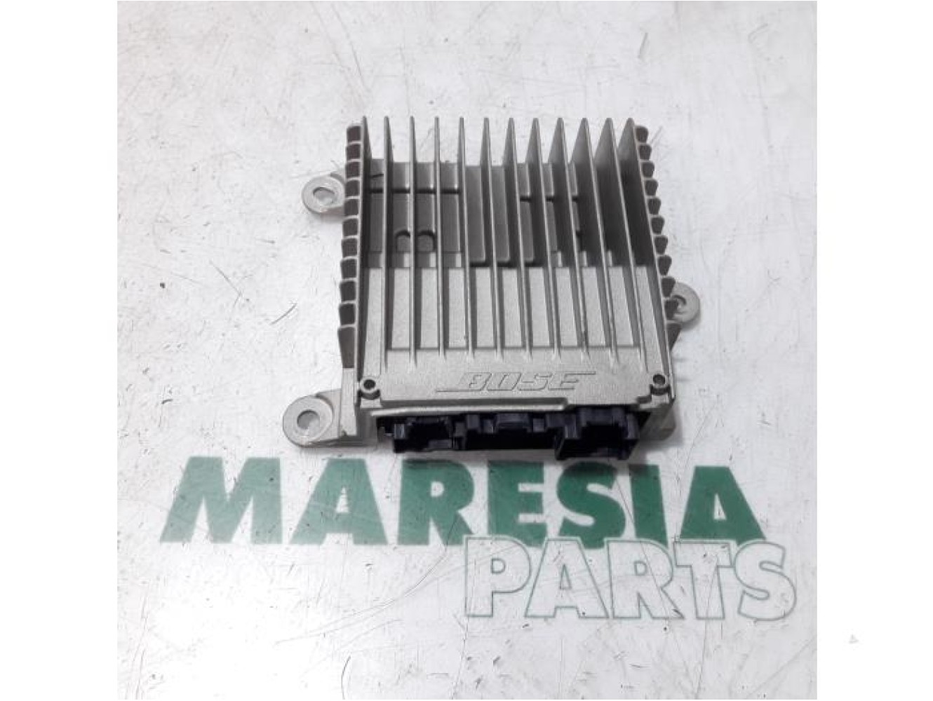 Renault - Megane - Radio amplifier