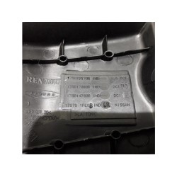Renault - Megane - Engine protection panel