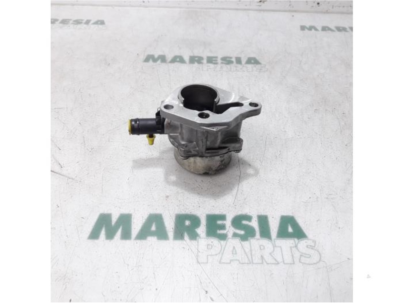 Renault - Megane - Vacuum pump (diesel)