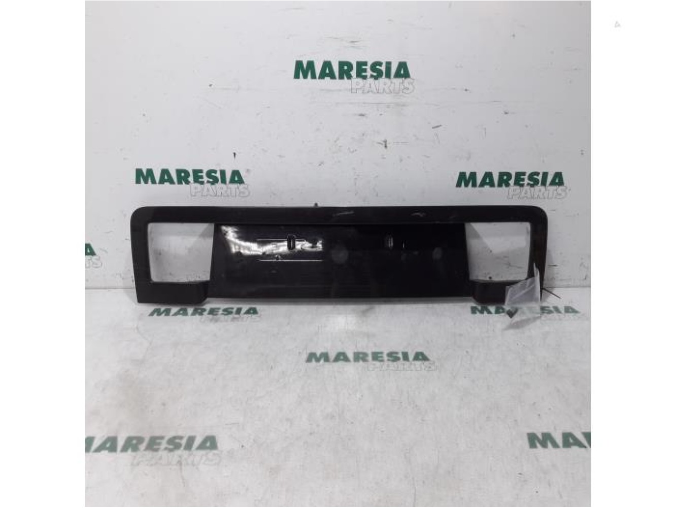 Citroen - C6 - Tailgate handle