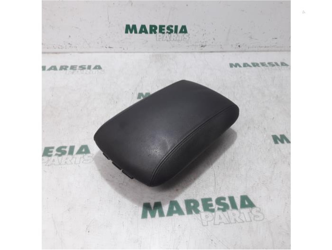 Citroen - C6 - Armrest