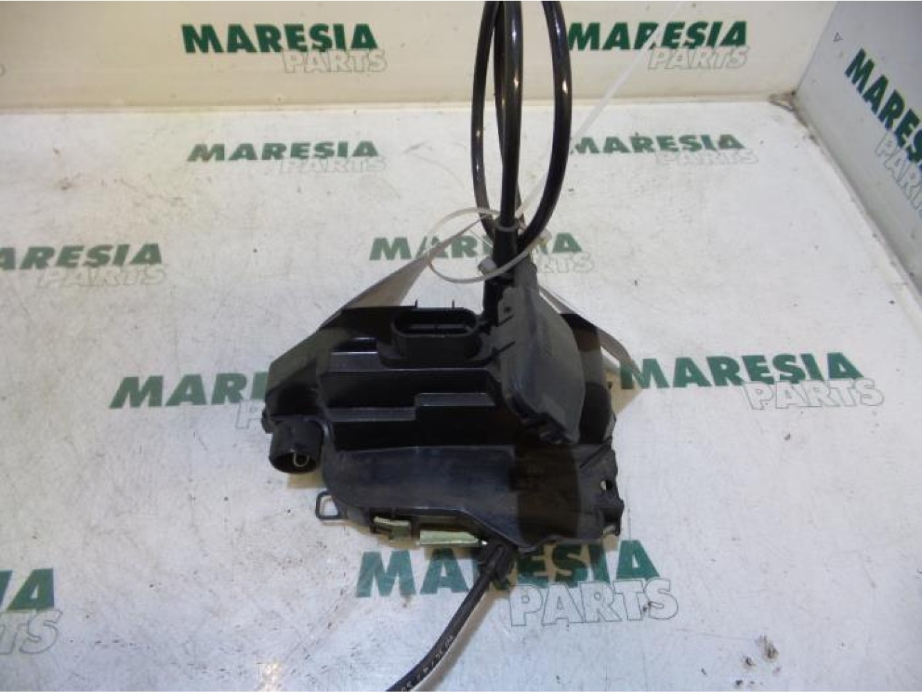 Renault - Megane Scenic - Front door lock mechanism 4-door, right