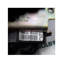 Renault - Megane Scenic - Rear seatbelt, centre