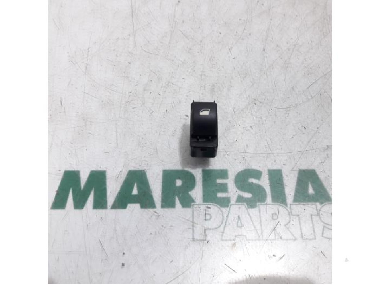 Citroen - Berlingo - Multi-functional window switch