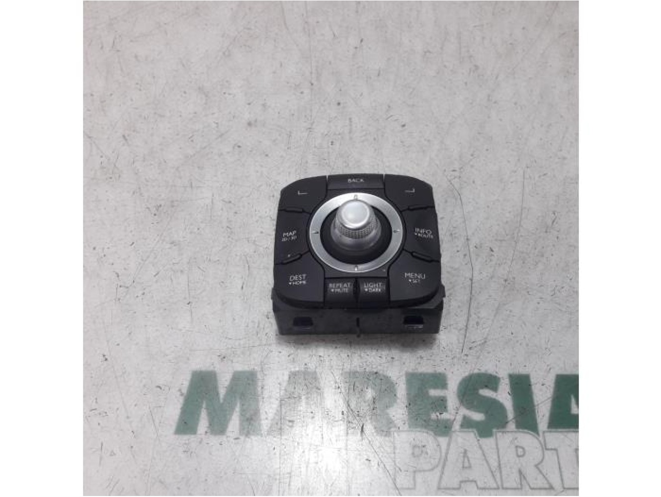 Renault - Scenic - Navigation control panel