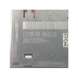 Renault - Scenic - AUX/USB aansluiting