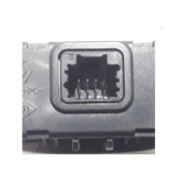 Renault - Scenic - AUX/USB aansluiting