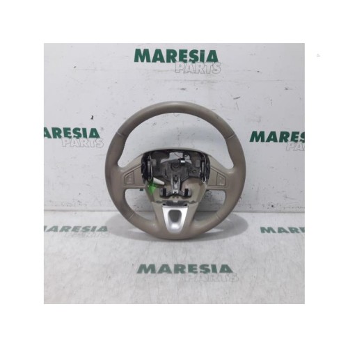 Renault - Scenic - Steering wheel