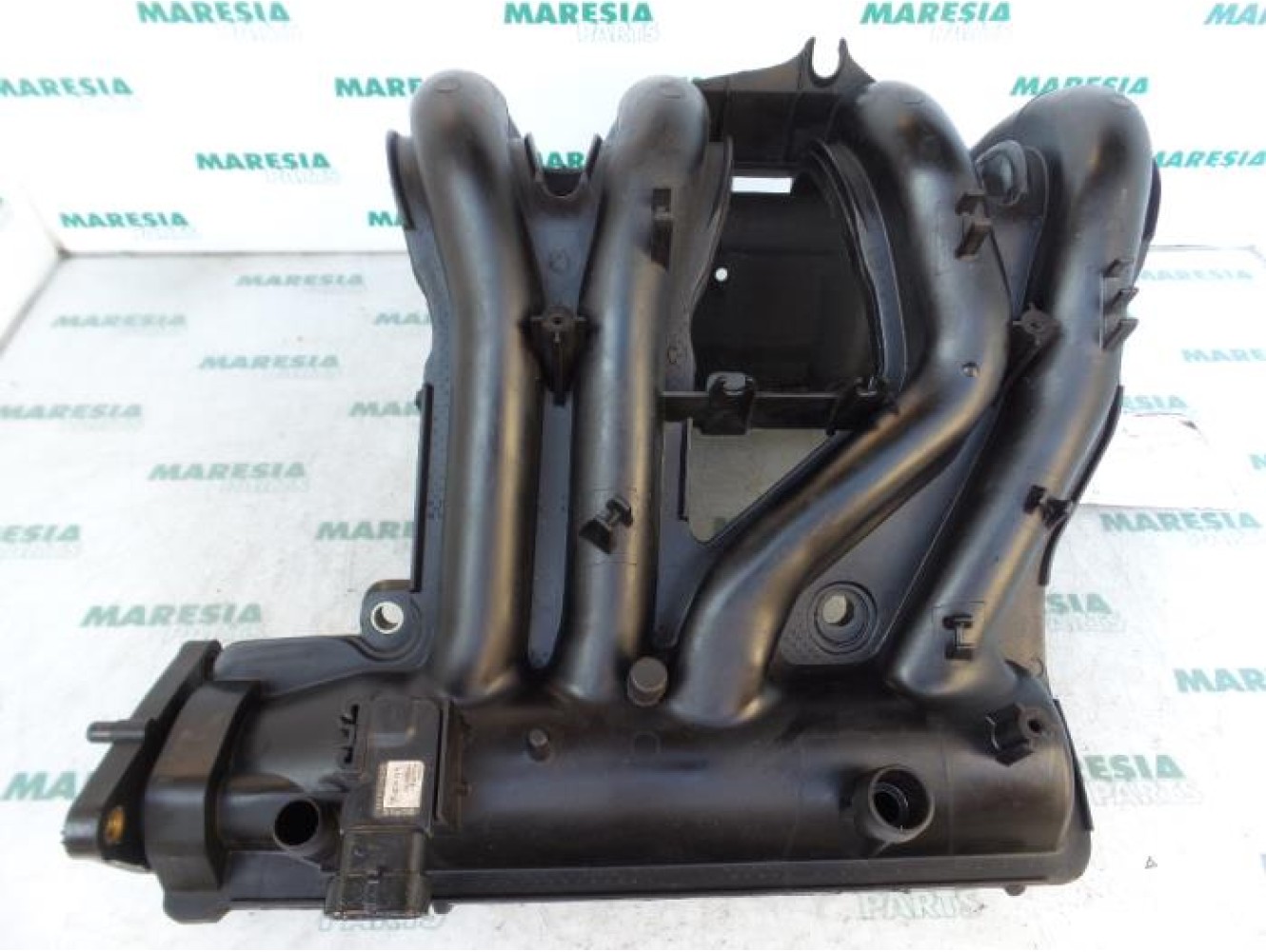 Renault - Twingo - Intake manifold