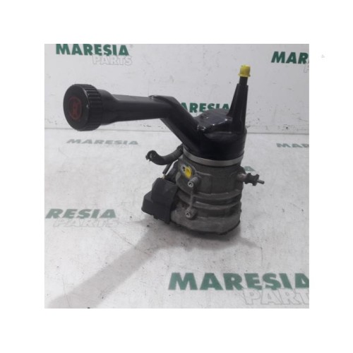 Citroen - C4 Picasso - Power steering pump