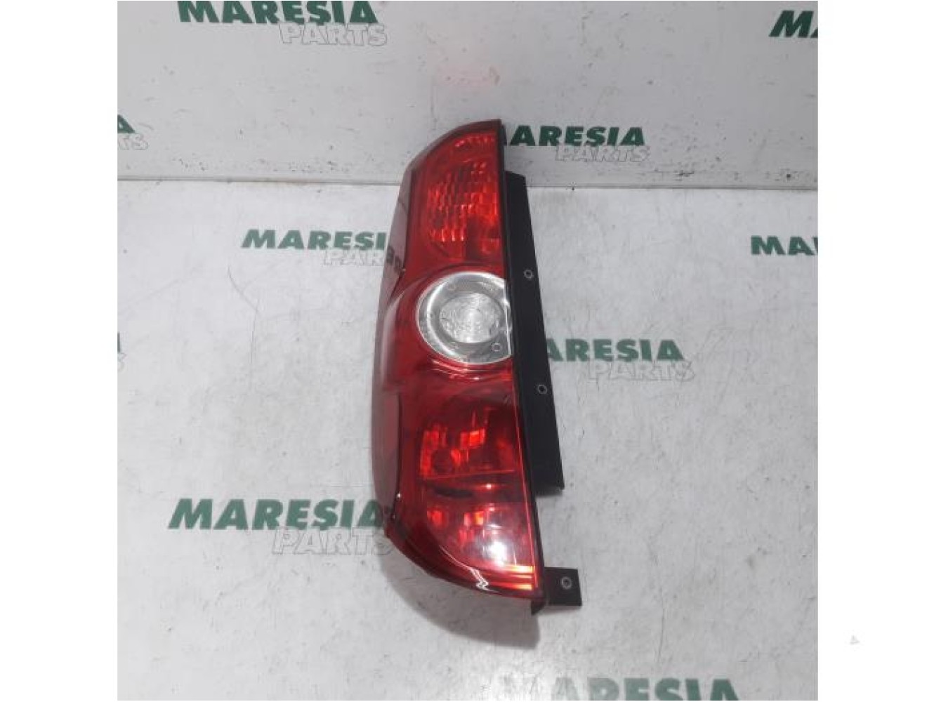 Fiat - Doblo - Rücklicht links