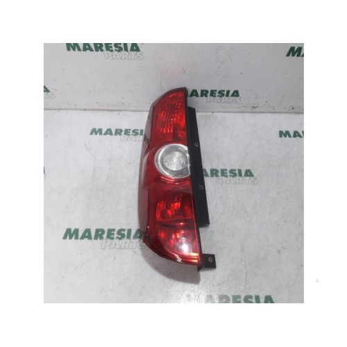 Fiat - Doblo - Achterlicht links