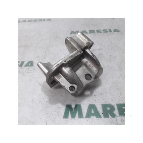 Fiat - Punto - Engine mount