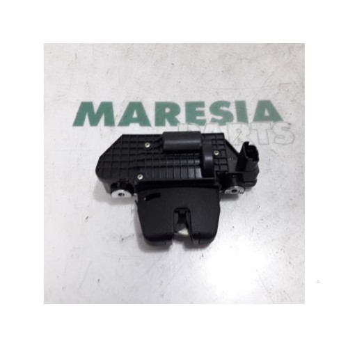 Peugeot - 3008 - Tailgate lock mechanism