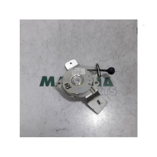 Peugeot - 3008 - Tailgate hinge