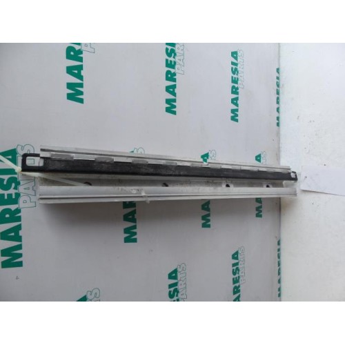 Peugeot - 807 - Seat rails, left