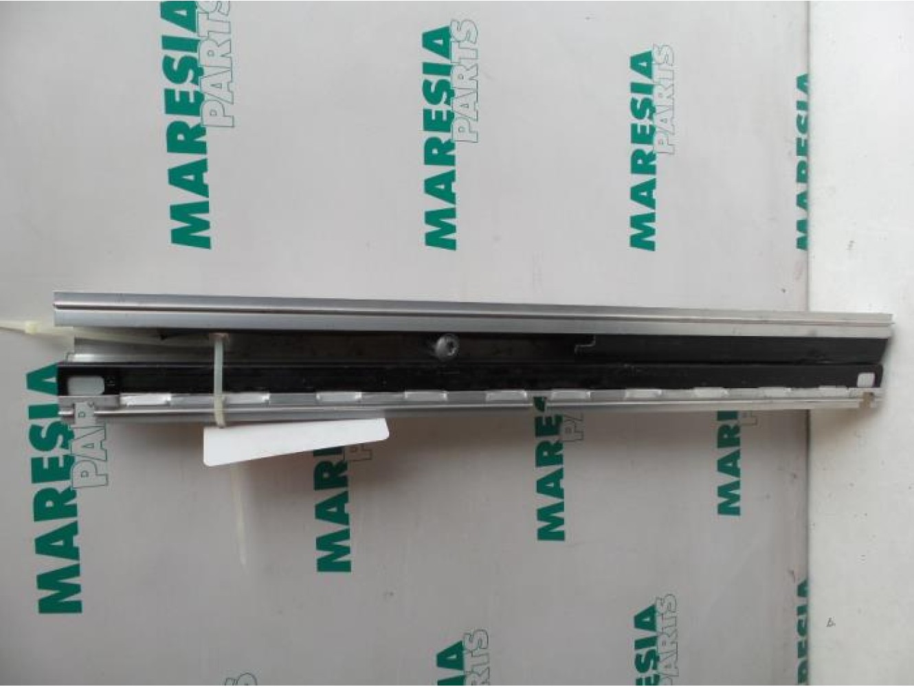 Peugeot - 807 - Seat rails, left