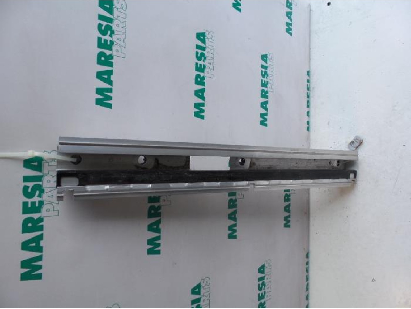 Peugeot - 807 - Seat rails, left