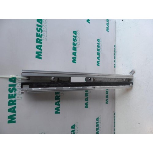 Peugeot - 807 - Seat rails, left
