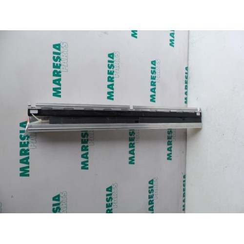 Peugeot - 807 - Seat rails, right
