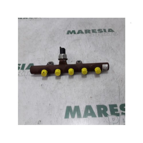 Renault - Twingo - Fuel injector nozzle