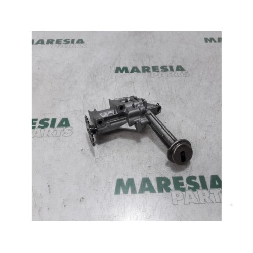 Renault - Twingo - Oil pump