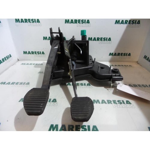Peugeot - 407 - Set of pedals