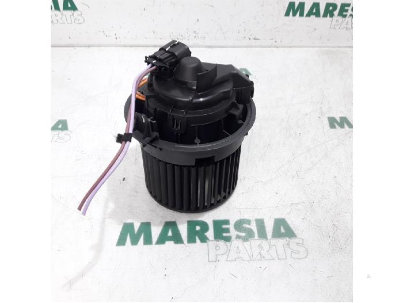 Renault - Clio - Heating and ventilation fan motor