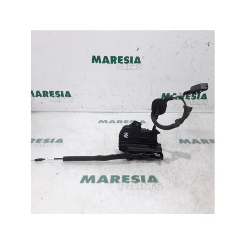 Renault - Clio - Rear door mechanism 4-door, right