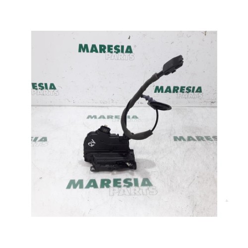 Renault - Clio - Front door lock mechanism 4-door, right