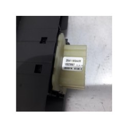 Renault - Clio - Multi-functional window switch