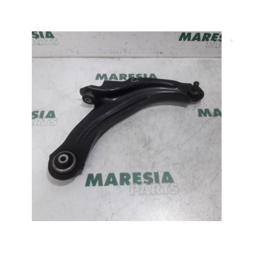 Renault - Clio - Front lower wishbone, right