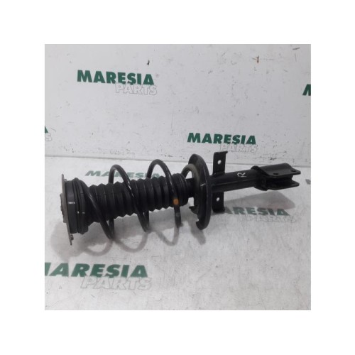 Renault - Clio - Front shock absorber rod, right