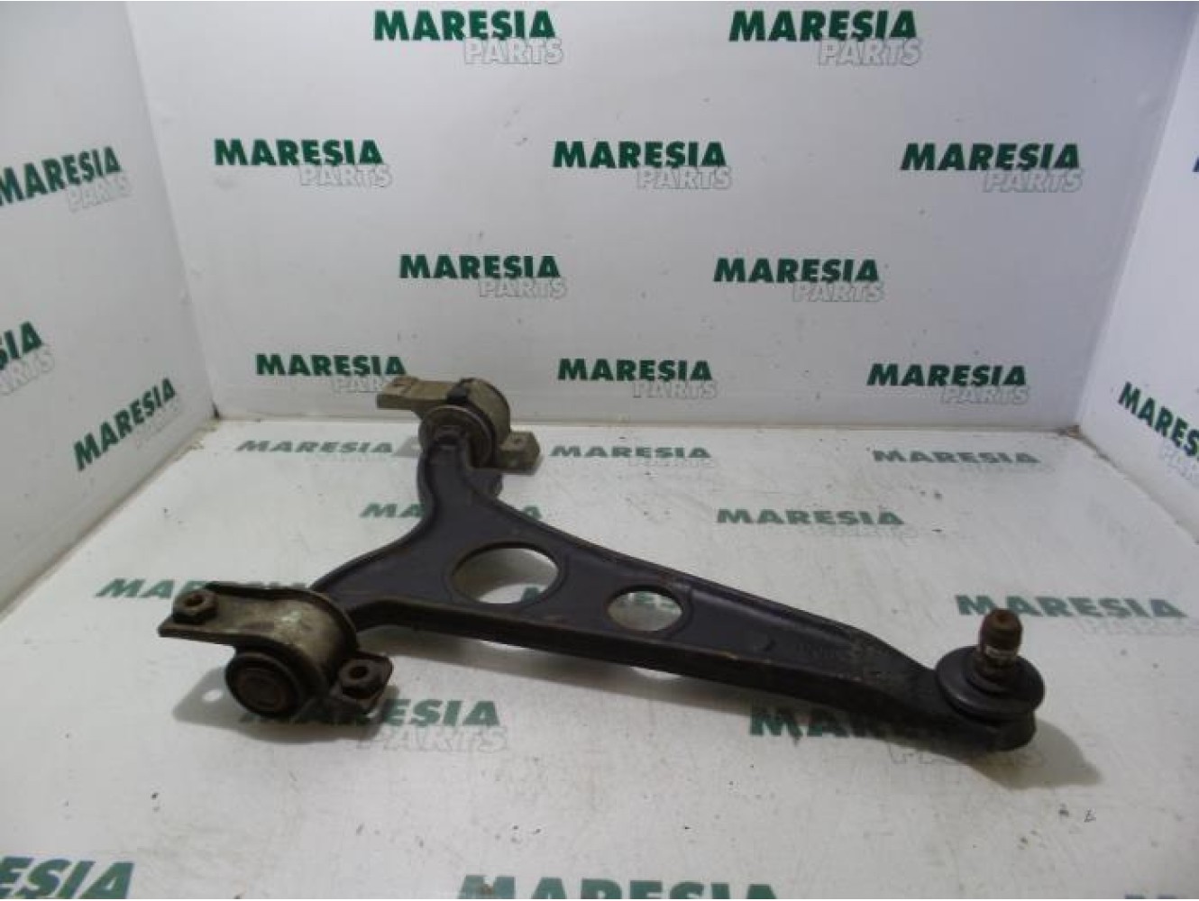 Lancia - Lybra - Querlenker unten links vorne