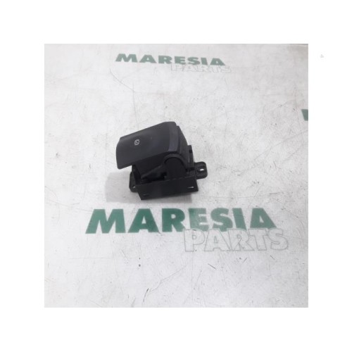 Renault - Koleos - Parking brake switch