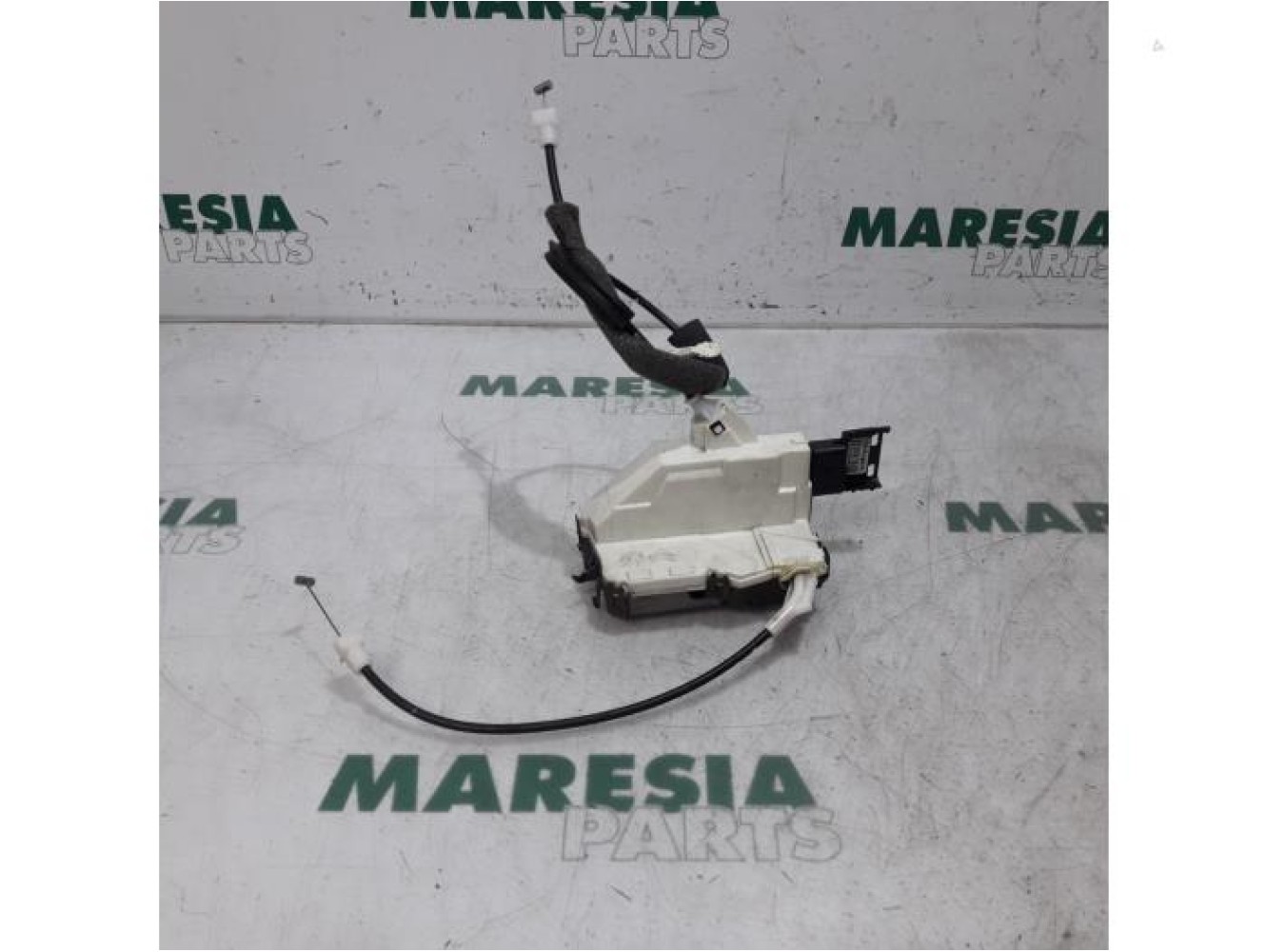 Citroen - C5 - Front door lock mechanism 4-door, right