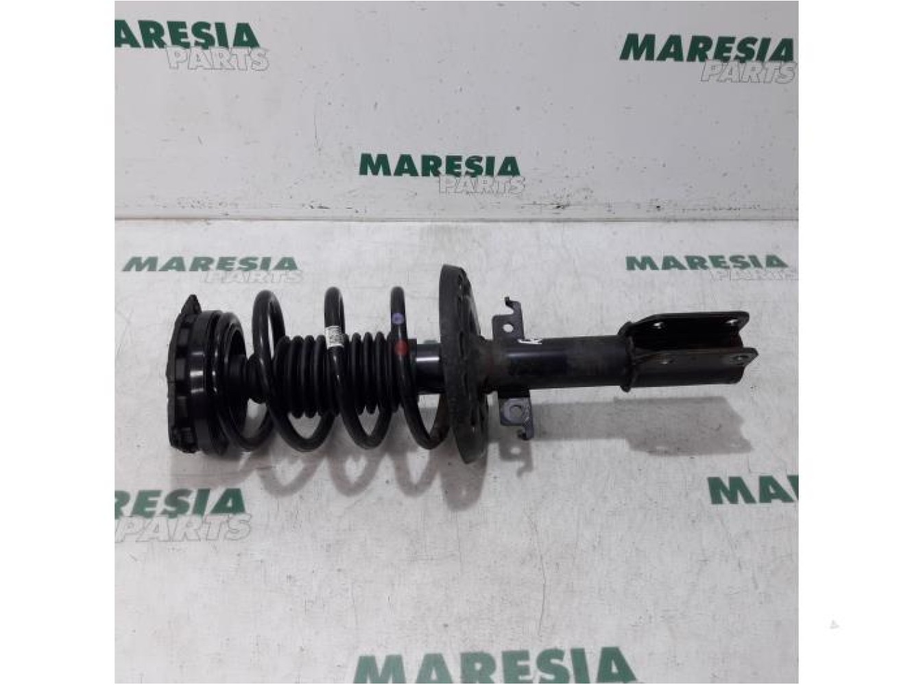 Renault - Megane - Front shock absorber rod, right