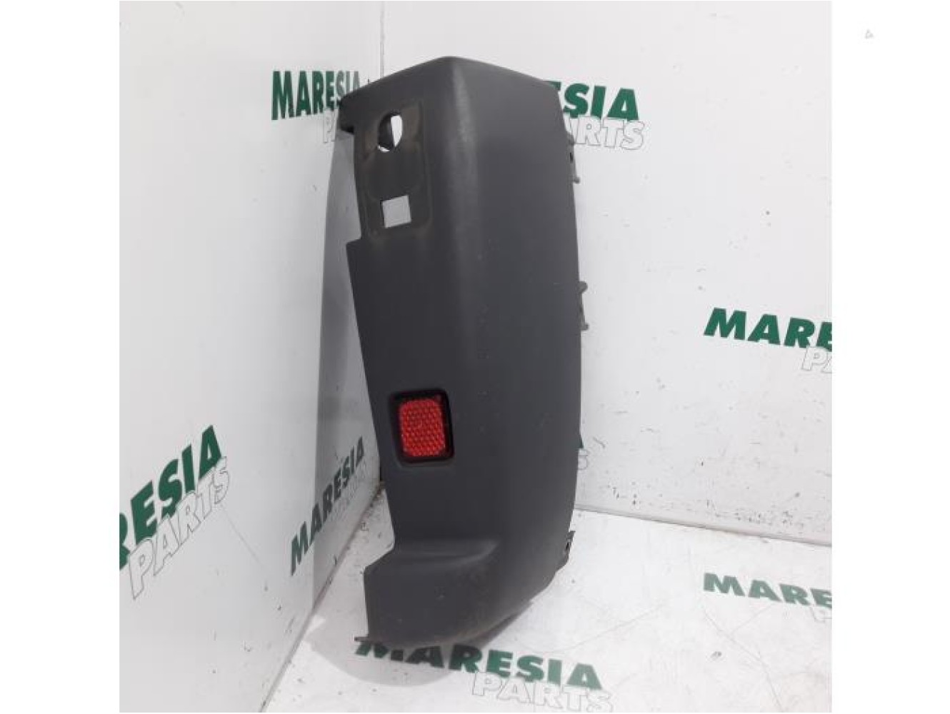 Fiat - Ducato - Rear bumper component, right