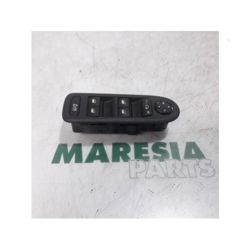Peugeot - 308 - Multi-functional window switch