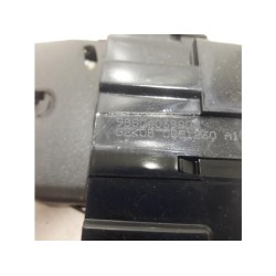 Peugeot - 308 - Tailgate lock mechanism