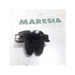 Peugeot - 308 - Tailgate lock mechanism