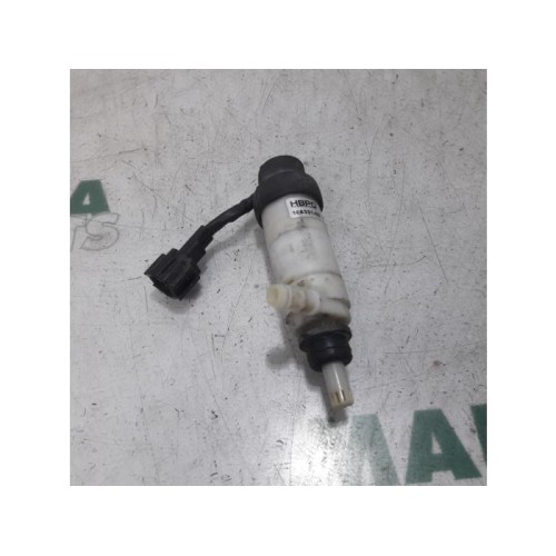 Renault - Koleos - Windscreen washer pump