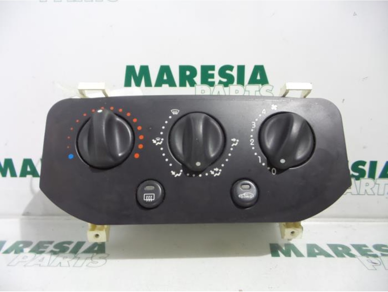 Renault - Clio - Heater control panel